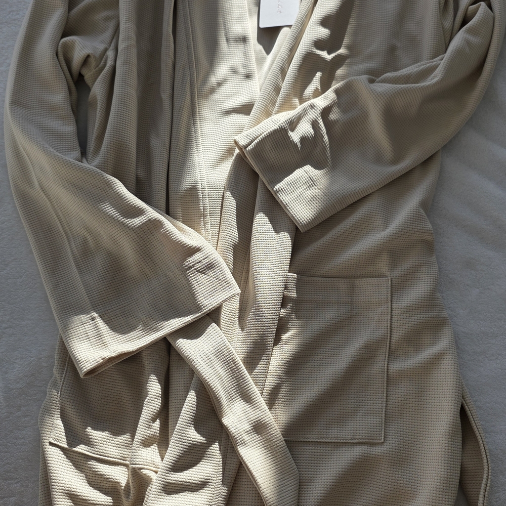 Line & Dot Tan Women's Robe - Picture 2 of 5